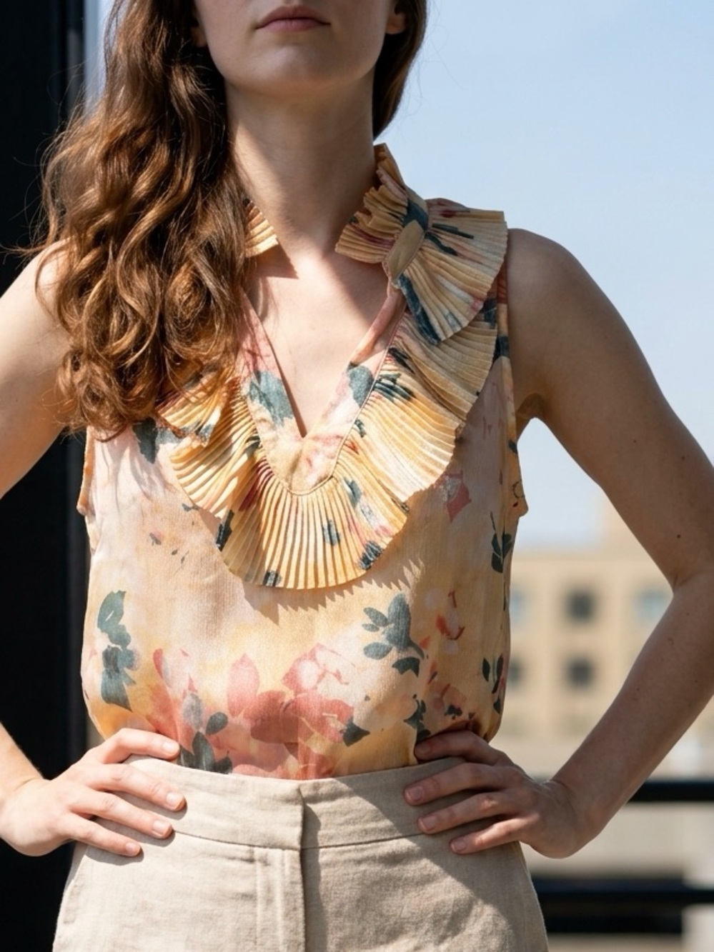 Peachy Pleated Feminine Ruffle Floral V-Neck Sleeveless Blouse Chic Classic